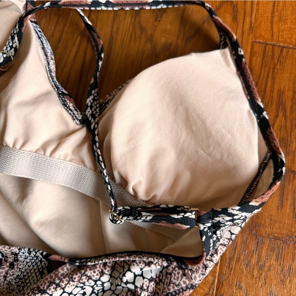 Kona Sol One Piece Animal Print Snakeskin Swimsuit Size Small - Picture 4 of 7